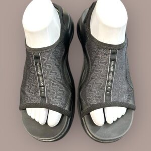 Skechers Black Mesh Open-Toe Sandals women’s size 10